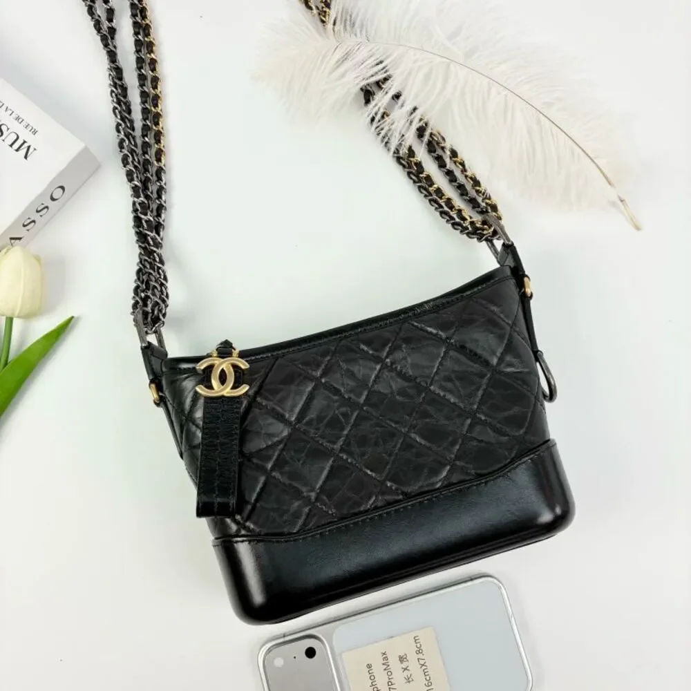 CHANEL brand color